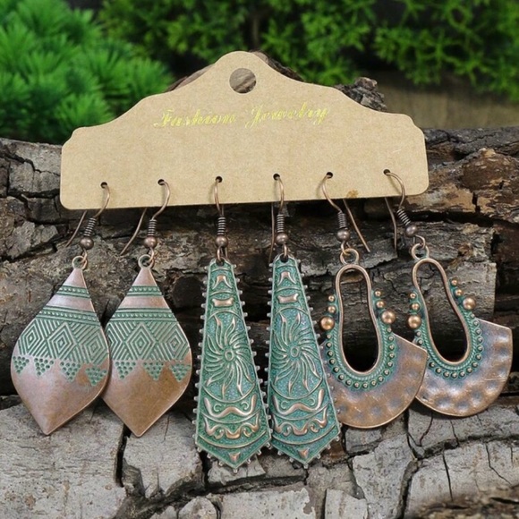 Kara and Kate Jewelry - Antique Bronze Elegant Copper and Turquoise Earrings 🌟HOST PICK🌟